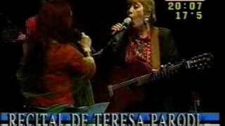 Guadalupe Farías Gómez con Teresa Parodi