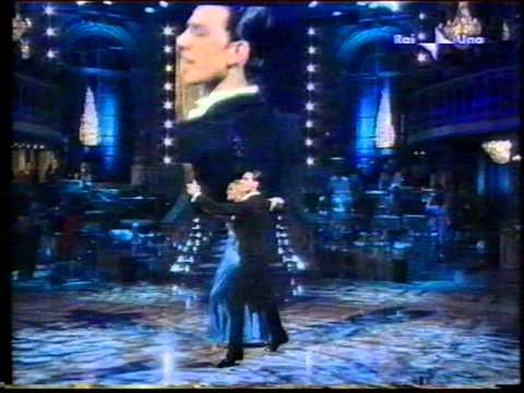 Cristina Chiabotto e Raimondo Todaro - Valzer (16.12.06)