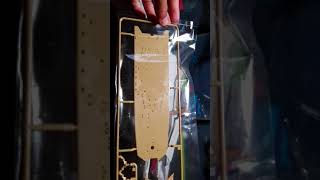 武器解説と、学校の宿題サボってプラモ作りに勤しむ。戦艦大和のプラモ作ってみる！