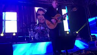 La Maquinaria Norteña “Vete” en vivo