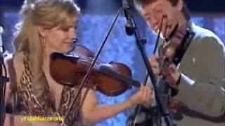 Alison Krauss &amp; Union Station – Sawing on the Strings (Live)
