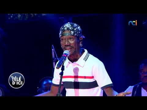 Samy Succès en prestation live sur la scène de La Télé d'Ici