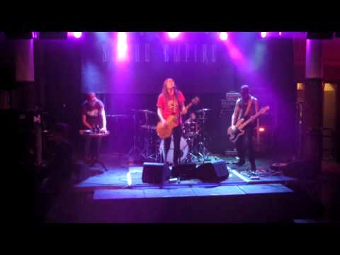 Acid Elephant - Las Noches del Desierto (live at Yo-talo, Tampere - 23.1.2015)