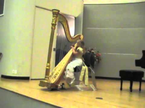 M. Grandjany - Barkarolla. Alisa Sadikova - 7 years old harpist