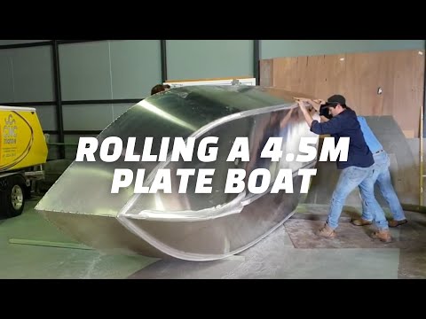 CNC Marine - DIY Kit Boats - Turning Over a Small Build