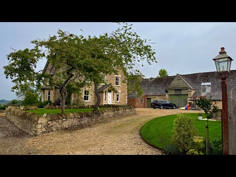 Signs of Autumn? Early Morning Walk in the English Countryside