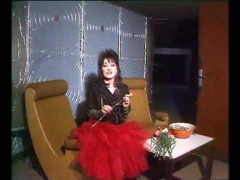 Mihaela Runceanu în culise la "Șlagăre în Devenire" (ultima ediție - 12 decembrie 1987)