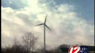 preview picture of video 'North Kingstown turbine'