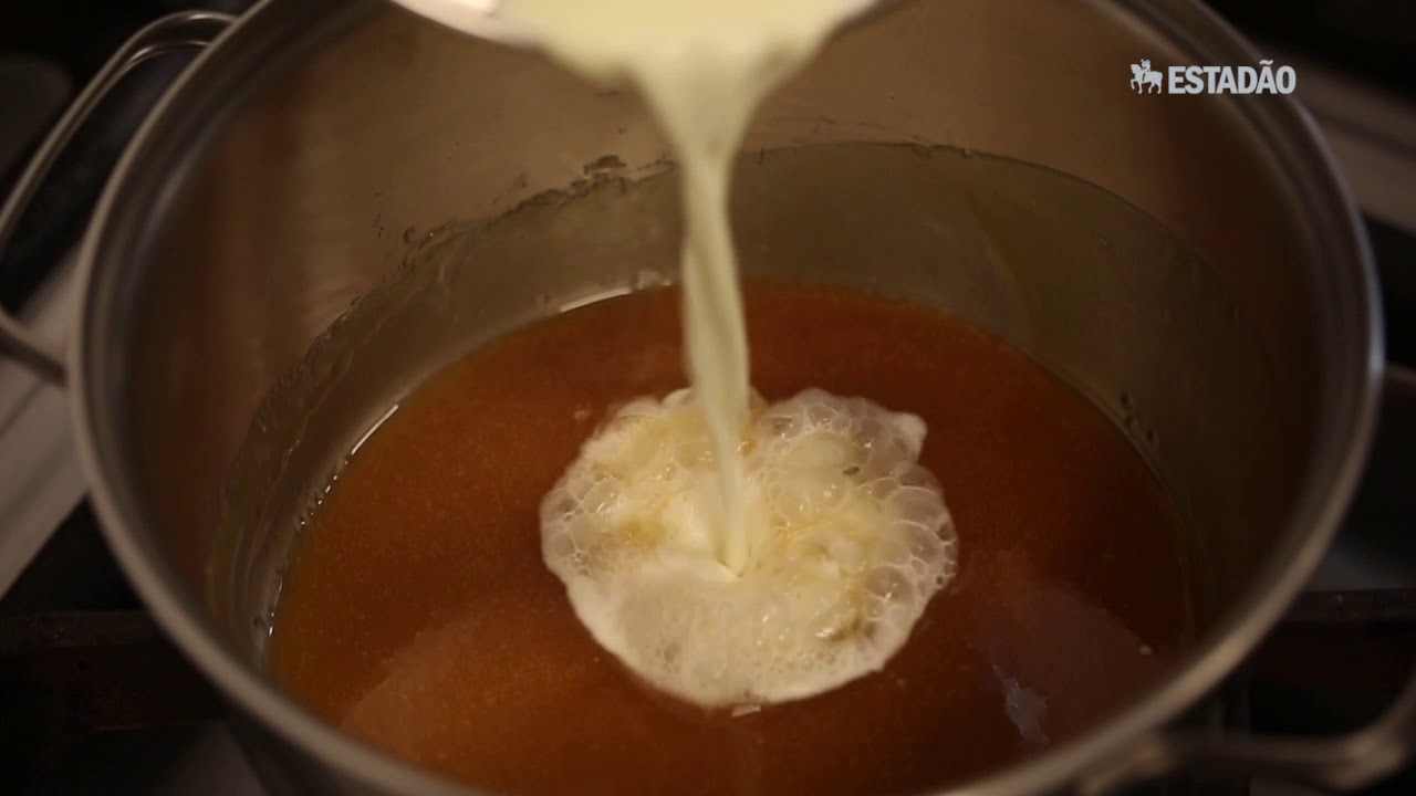 Watch Now Como fazer calda de caramelo Como fazer calda de caramelo