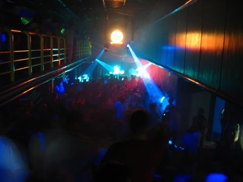 DJ Zlatko @ Night Club Cair 16.10.2004.  Mass Illusion party with Oxia