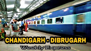 preview picture of video 'CHANDIGARH To DIBRUGARH चंडीगढ़ डिब्रूगढ़ Weekly Express Arrival At Deoria Station'