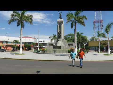 Ovalo Grau de Piura por Julio Aguilar Martínez