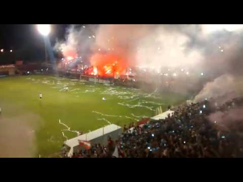 "Recibimiento San Martín vs Defensores de Pronunciamiento" Barra: La Banda del Camion • Club: San Martín de Tucumán • País: Argentina