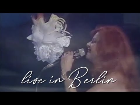 MILVA LIVE IN BERLIN (1988)
