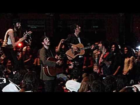 Sidonie: All I have to do is dream (directo, Teatro Lara, Madrid)