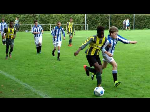 2016 sept 19 Voorschoten '97 JO15-8 tegen UVS
