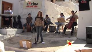 preview picture of video 'Barbaritats canta Pluja a Xàtiva, en acústic.'