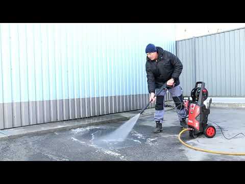 Мойка высокого давления Quattro Elementi Napoli 160 Turbo в работе