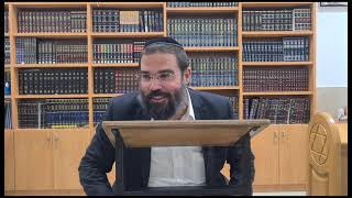 הרב חיים סרוסי - פרשת בראשית - התורה תחילתה חסד (הרב חיים סרוסי) - התמונה מוצגת ישירות מתוך אתר האינטרנט יוטיוב. זכויות היוצרים בתמונה שייכות ליוצרה. קישור קרדיט למקור התוכן נמצא בתוך דף הסרטון