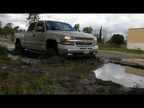 EVIL 8.1L - New Tow Rig! Silverado 2500HD 4x4 MUD Testing 8 inch Fabtech Lift on 35 inch Tires