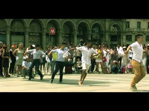 FLASHMOB DE MARINERA EN MILÁN 2014 - VIDEO OFICIAL