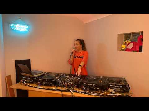 AmyElle - Twitch Live Set - 28.10.21