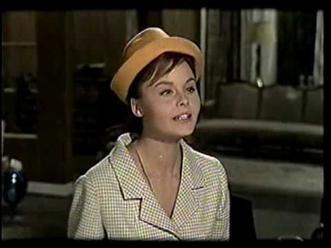 download lagu mp3 mp4 Que Tengas Suerte Rocio Durcal, download lagu Que Tengas Suerte Rocio Durcal gratis, unduh video klip Que Tengas Suerte Rocio Durcal