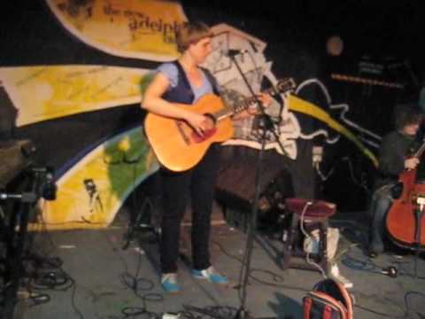 Part 4 - Sara Lov & Audrey - Spring 2009 EU Tour