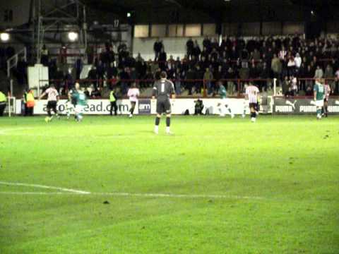 Brentford v Wrexham FAcup 2nd rnd - 3 Dec 2011 - tense final minutes