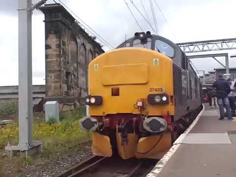 The x2 Class 37 DRS Nos.37423+37604 with Loco Hauled Passenger Services was leaves at Carlisle.