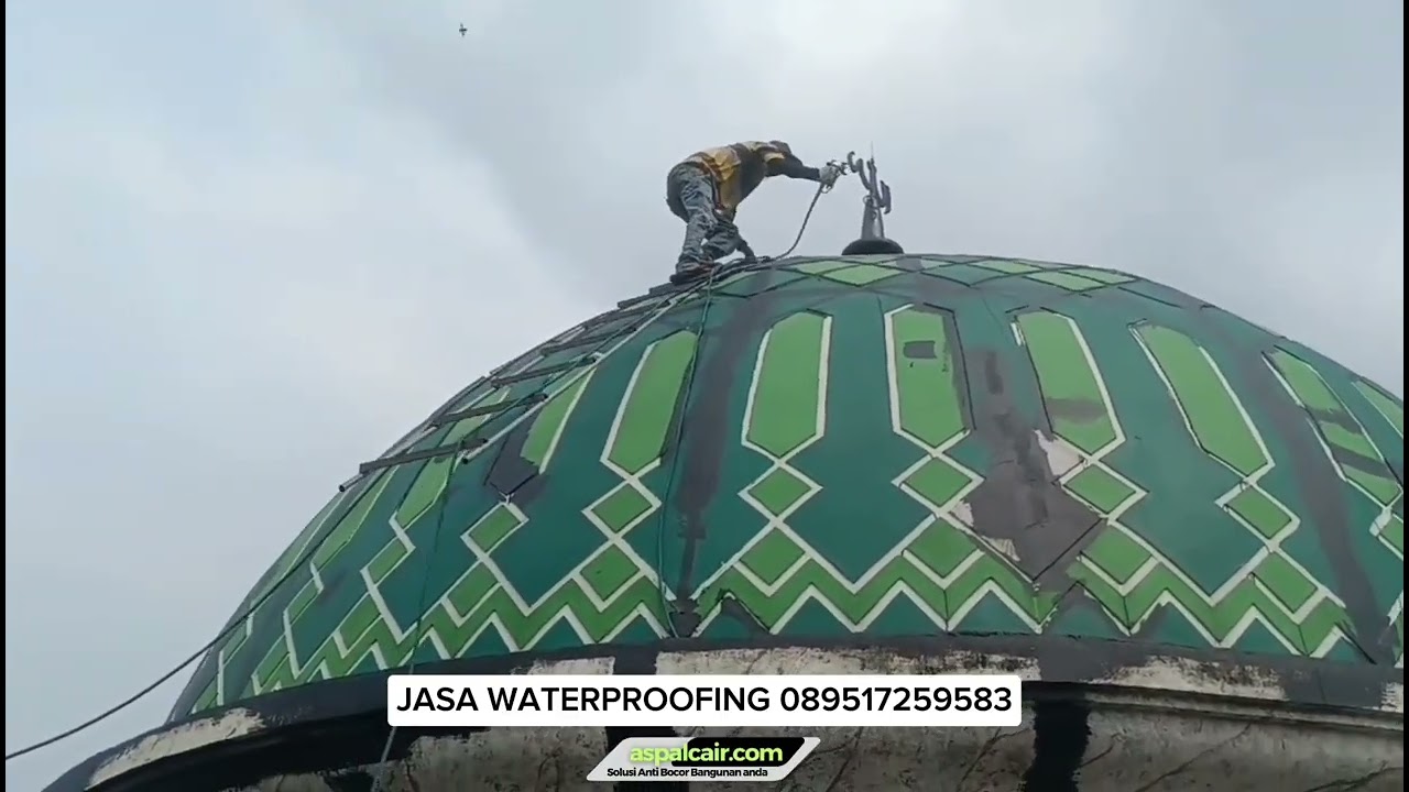 PEMASANGAN WATERPROOFING ASPAL CAIR EMULTION