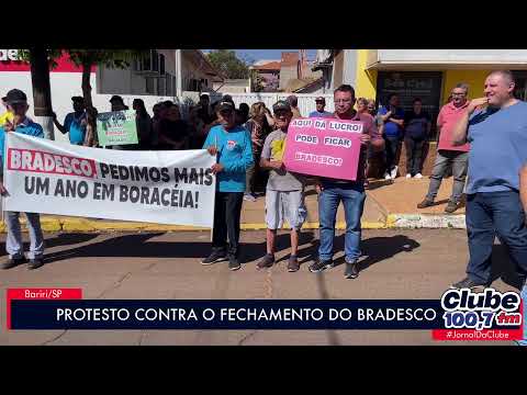 BORACÉIA: BORACEENSES PROTESTAM CONTRA FECHAMENTO DO BANCO BRADESCO.