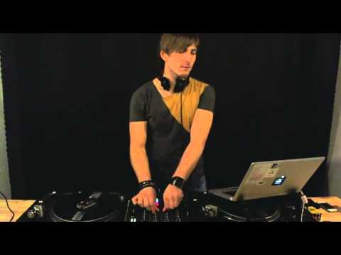 Analogen showcase: Michał Krych - RTS.FM.150413