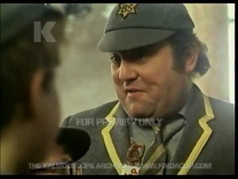 Cadburys Curly Wurly Commercial - Only 3p - Museum - Terry Scott - 1970s