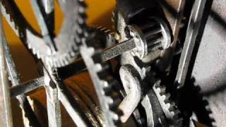 Vues en détails de mon horloge médiévale en fer. Views in detail of my medieval iron clock.