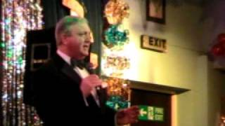 Gary Driscoll sings Matt Monro's Walk Away (Live)