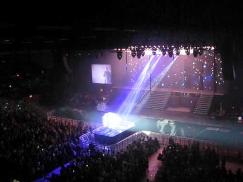 CHRIS MALONEY - YOU RAISE ME UP - BRIGHTON 31ST JANUARY