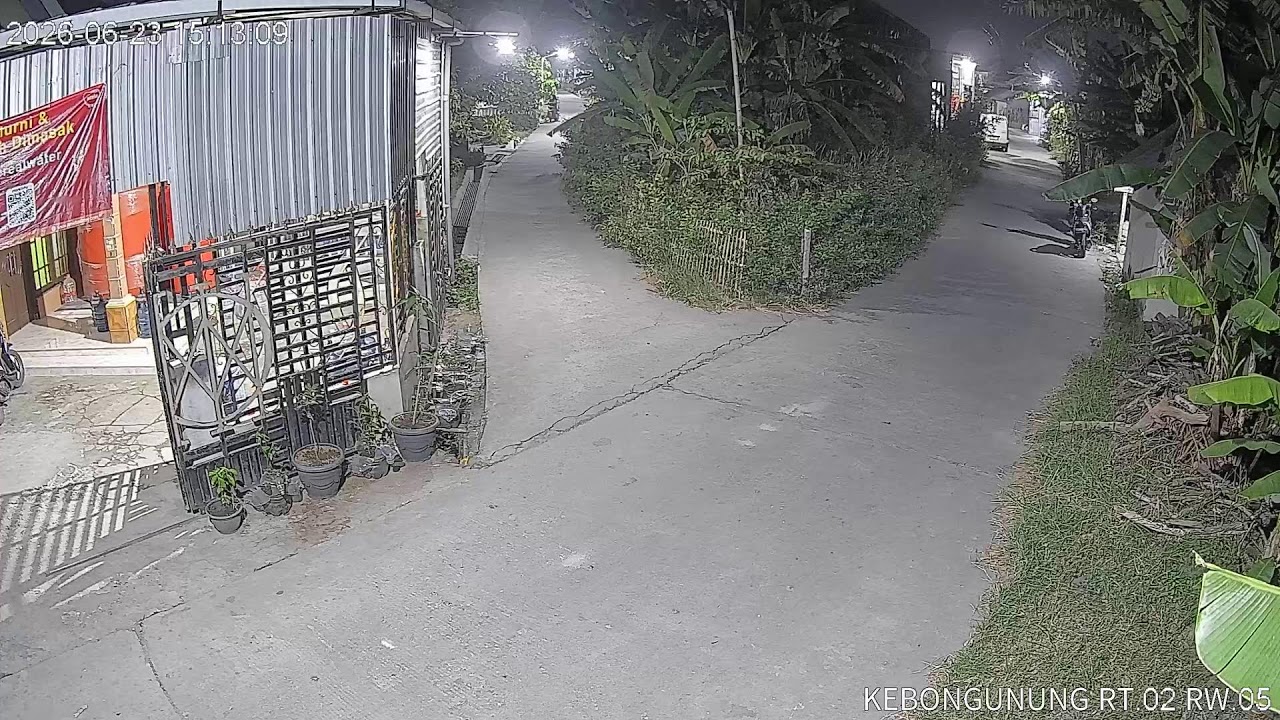 Live webcam view of Kebongunung Neighborhood Street Cam