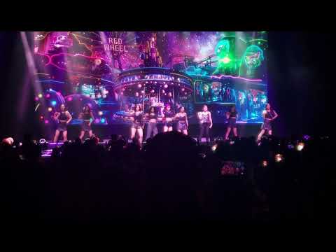 Red Velvet - 피카부 (Peek-A-Boo) [FANCAM] [RedMareLA]