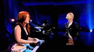 Ali Milner performs &quot;Black Velvet&quot; with Alannah Myles on Cover Me Canada