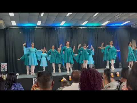 Espetáculo na tela do cinema Cemur taboão da serra, coreografia titanic 