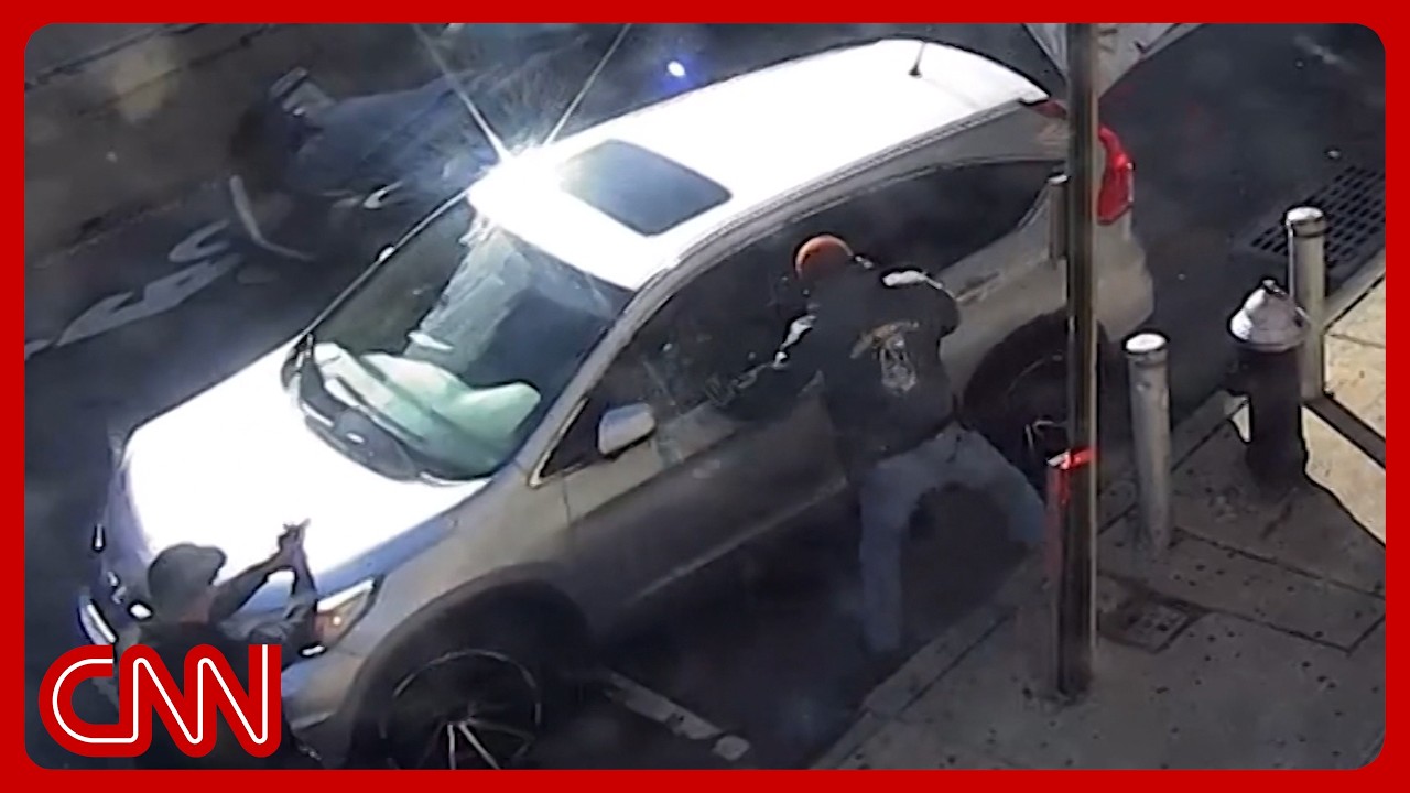 NYPD video shows federal agents approach car with guns drawn