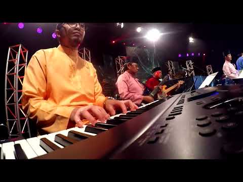 "Lebihkan Manis Dalam Senyuman" (Live Recording) ft. Orkestra RTB | E-Muzik@4 Raya Edition