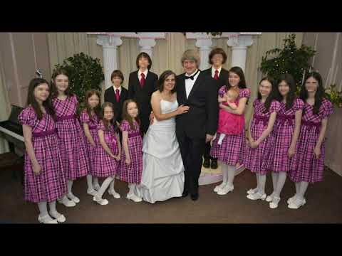 Casal Louise Anna e David Allen é preso por manter 13 filhos acorrentados nos EUA