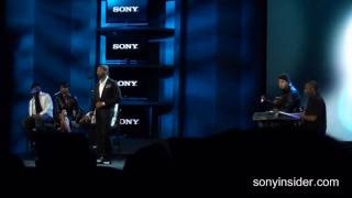 Usher Performs &quot;Here I Stand&quot; Live At Sony&#39;s 2009 CES Keynote