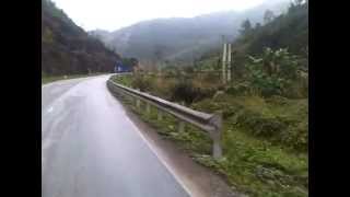 preview picture of video 'Vietnam Riders - From Cao Bang To Lang Son On Honda Wave RSX 2013 Mountain Roads'