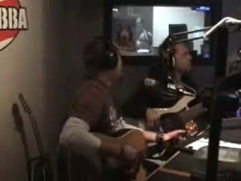Jason Aldean Amarillo Sky LIVE in studio