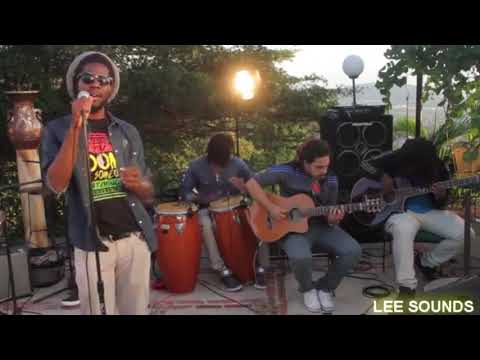 CHRONIXX AINT GIVING UP OFFICIAL VIDEO