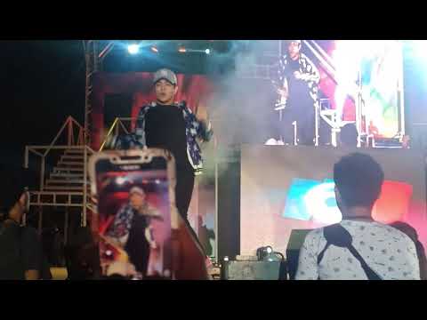 JULIAN TRONO Performed in kaogma Festival 2019  DANZ REVO