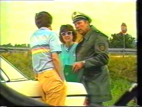 Verstehen Sie Spass Paola und Kurt Felix i Polizeikontrolle Radarfalle